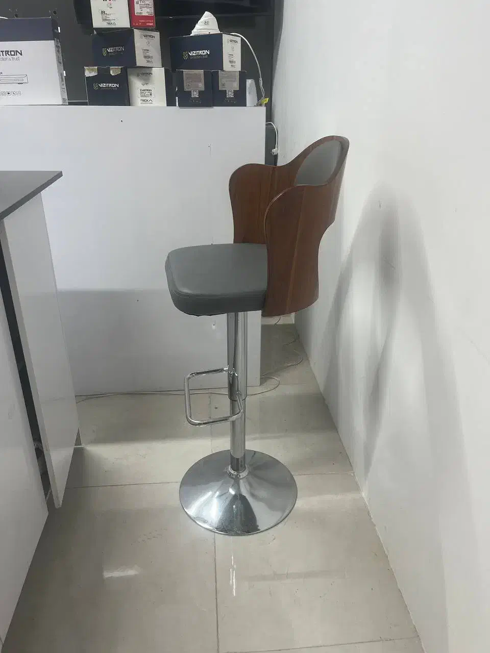 وسایل دفتر اداری درجه ۱|دفتر کار|کرمانشاه, |دیوار