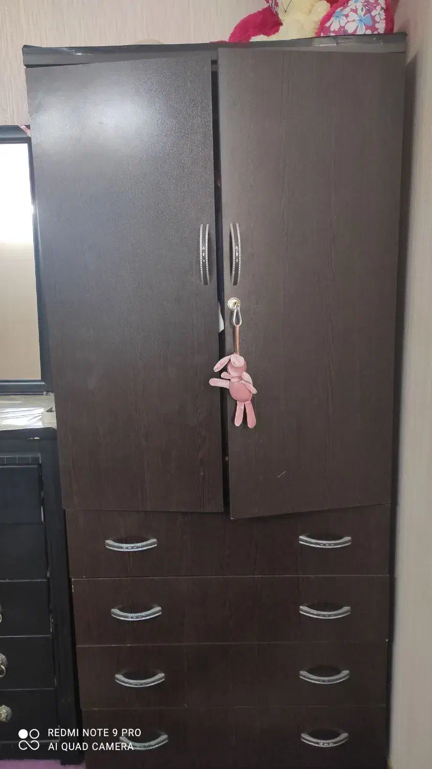 میز ، کمد ، دراور|جاکفشی، کمد، دراور|مهاجران, |دیوار