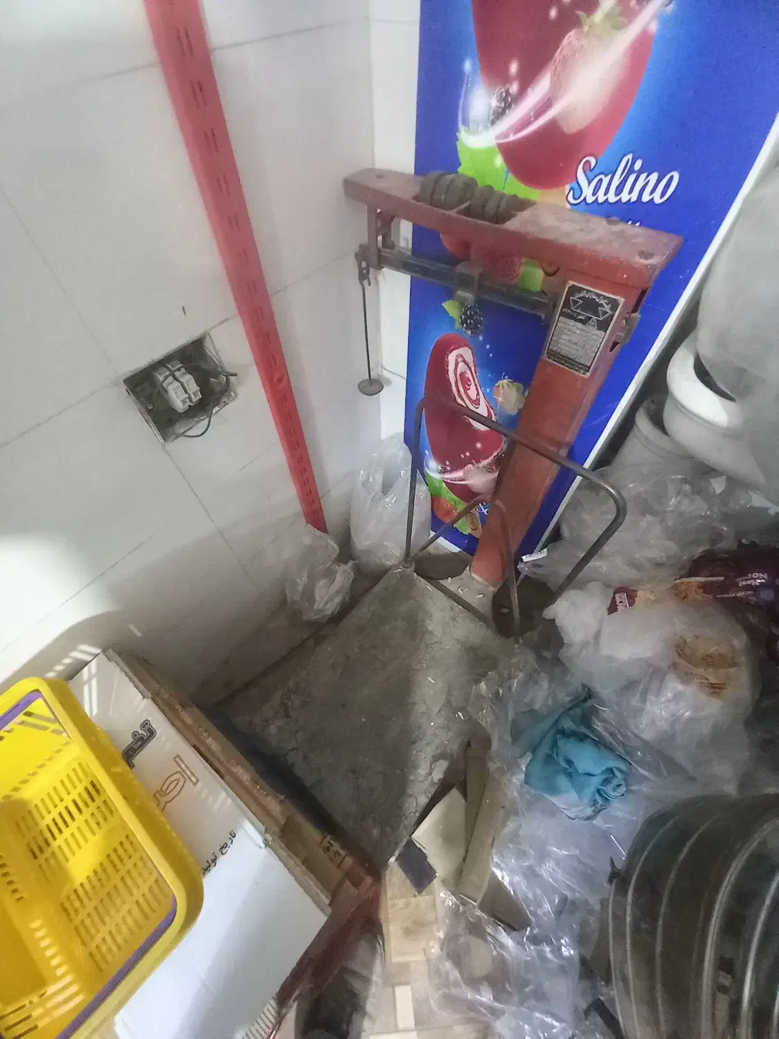 باسکول  و یخچال ایستاده تک درب|فروشگاه و مغازه|محمدشهر, ولدآباد|دیوار