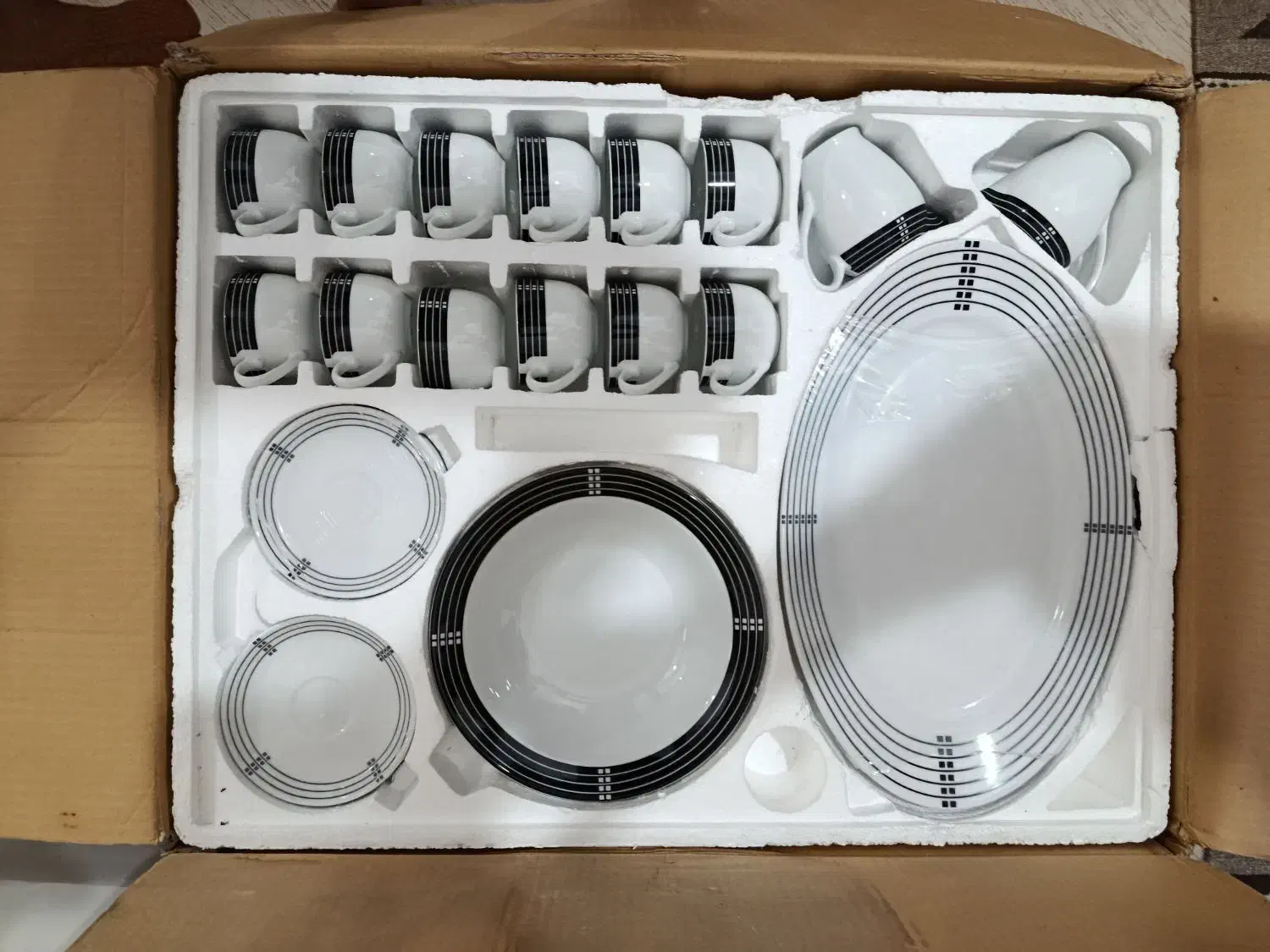 سرویس چینی 12 نفره زرین102 پارچه|ظروف سرو و پذیرایی|بوشهر, |دیوار