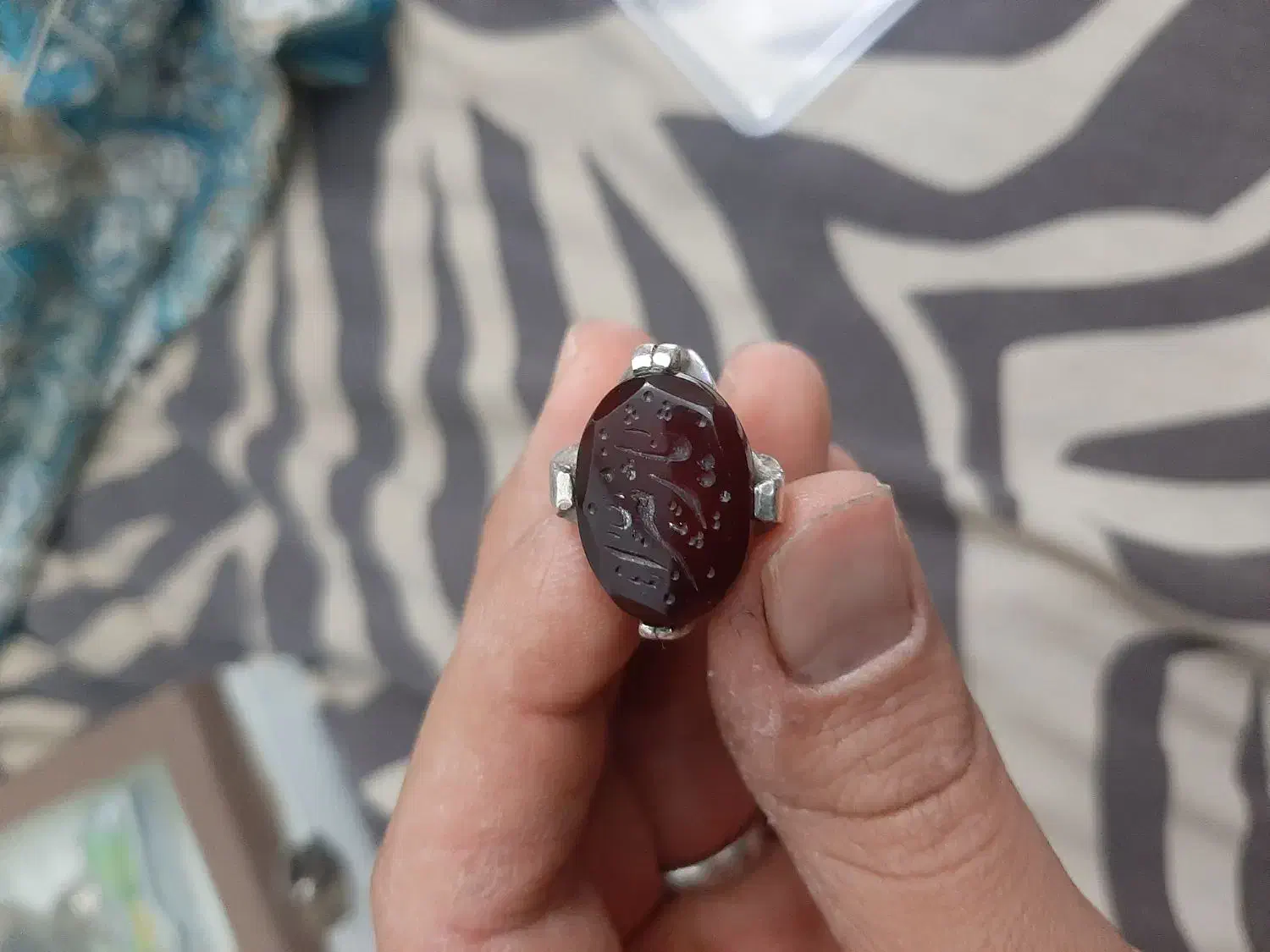 یاقوت لعل عقیق خطی شجر|جواهرات|سمنان, |دیوار