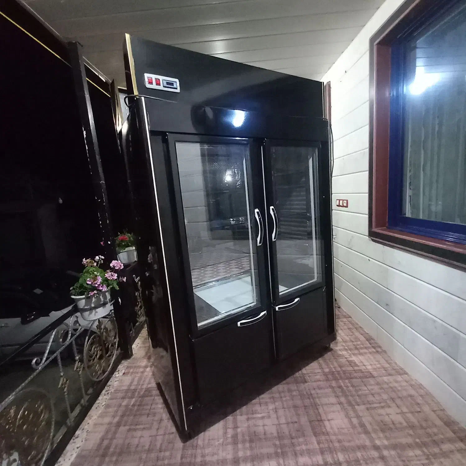 یخچال ویترینی میزو صندلی|فروشگاه و مغازه|سیاهکل, |دیوار