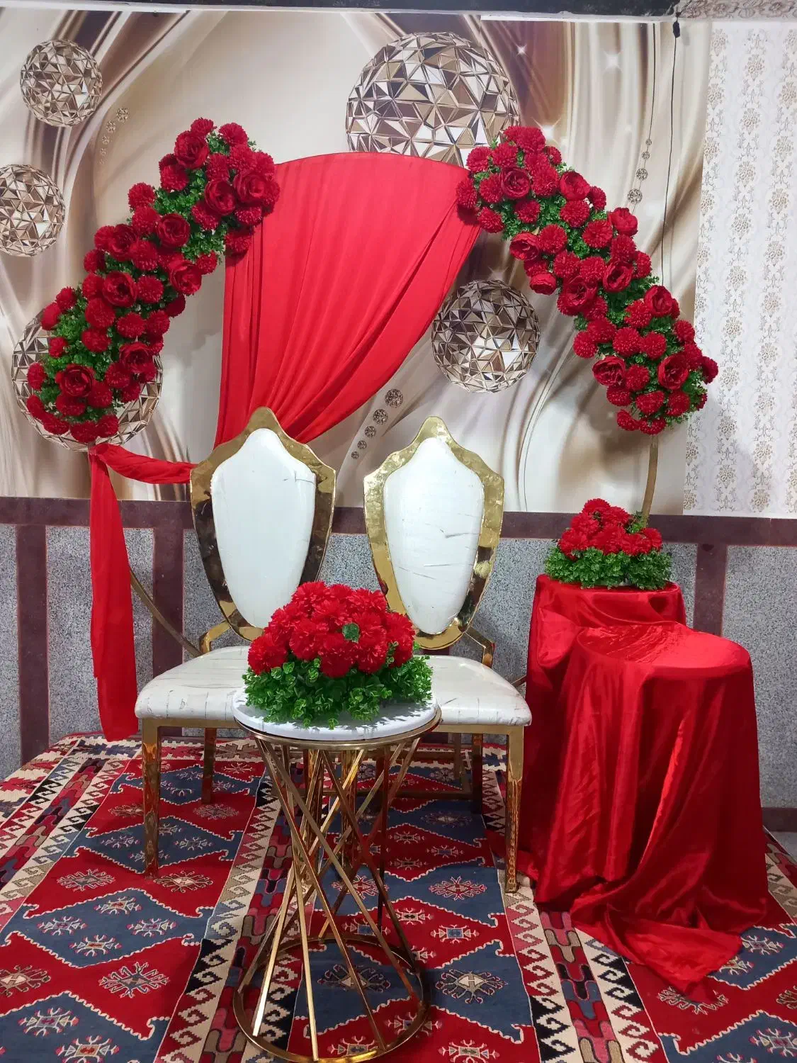 گل آرایی بادکنک آرایی کف استیج|خدمات پذیرایی، مراسم|اردبیل, |دیوار