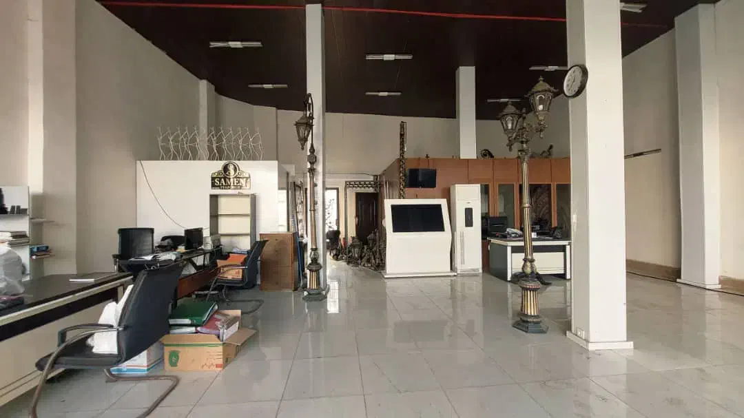 اجاره مغازه ۳۰۰متر بر کمربندی تنکابن|اجارهٔ مغازه و غرفه|تنکابن, |دیوار