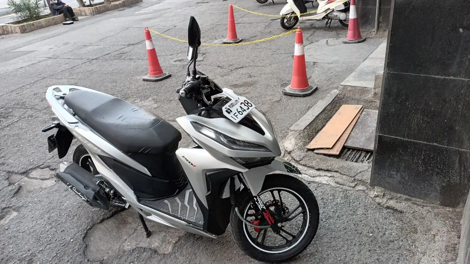 کلیک 1400|موتورسیکلت|تهران, کرمان|دیوار