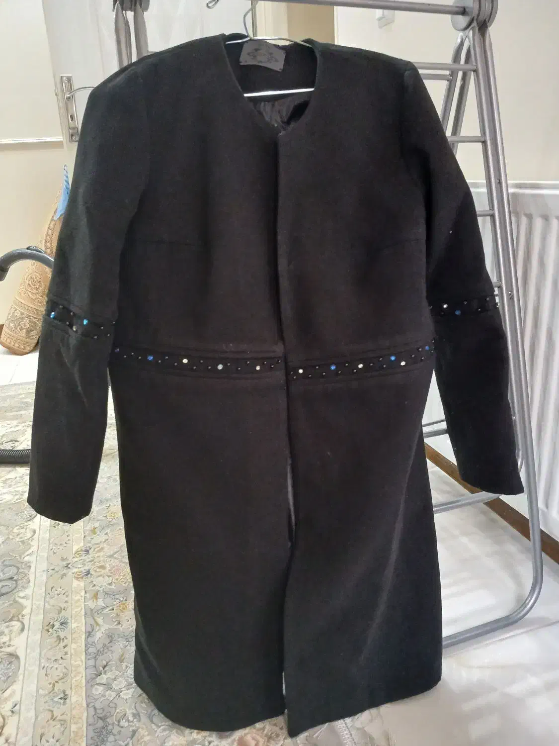 پالتو و بارونی|لباس|صفادشت, |دیوار