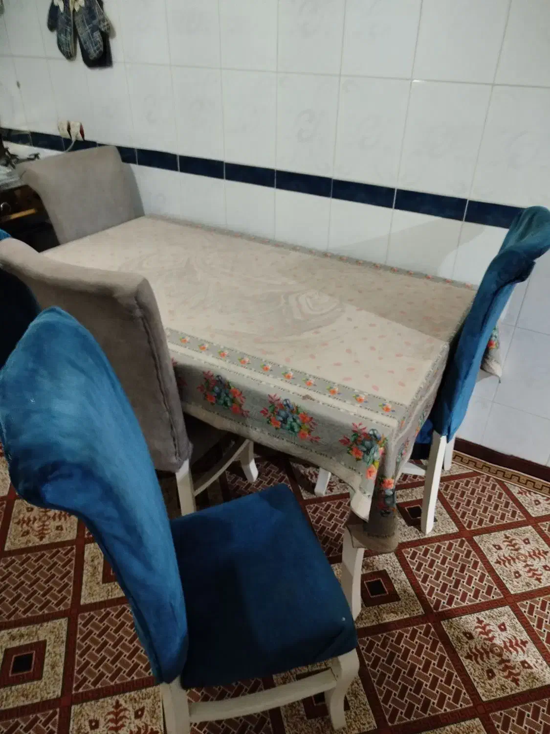 میز نهار خوری|میز و صندلی غذاخوری|آشخانه, |دیوار