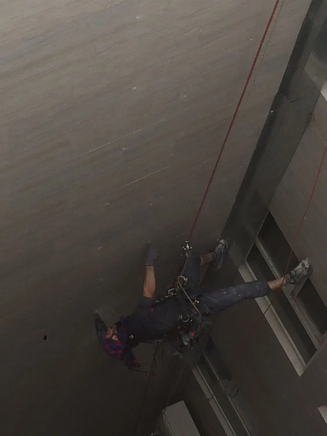 راپل کار در ارتفاع شستشوی نما پیچ و رولپلاک|خدمات پیشه و مهارت|تهران, گاندی|دیوار