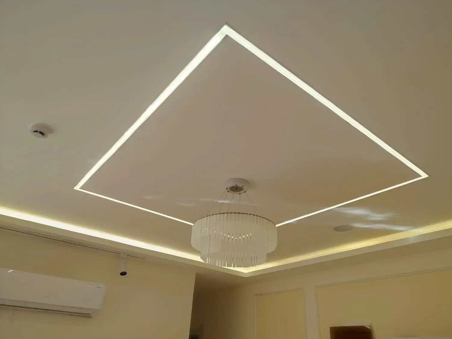 نقاش ساختمان و رنگ آمیزی انواع سازه های فلزی و....|خدمات پیشه و مهارت|همایجان, |دیوار