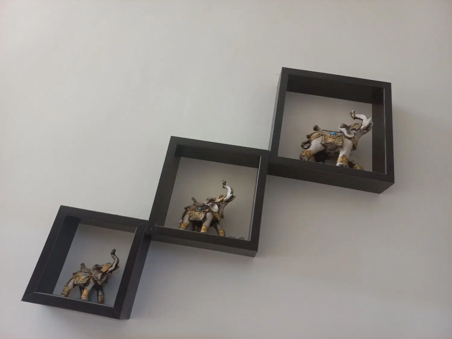 باکس.. و فیل پلی استر اکلیلی|صنایع دستی و سایر لوازم تزئینی|کرمانشاه, |دیوار