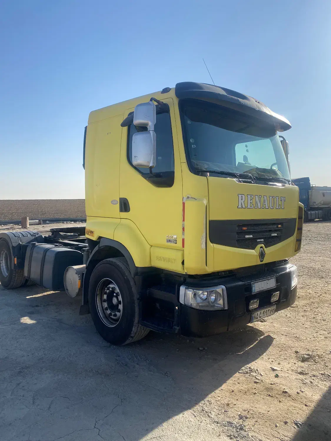 راننده پایه یک هستم|خدمات حمل و نقل|شاهینشهر, فردوسی|دیوار