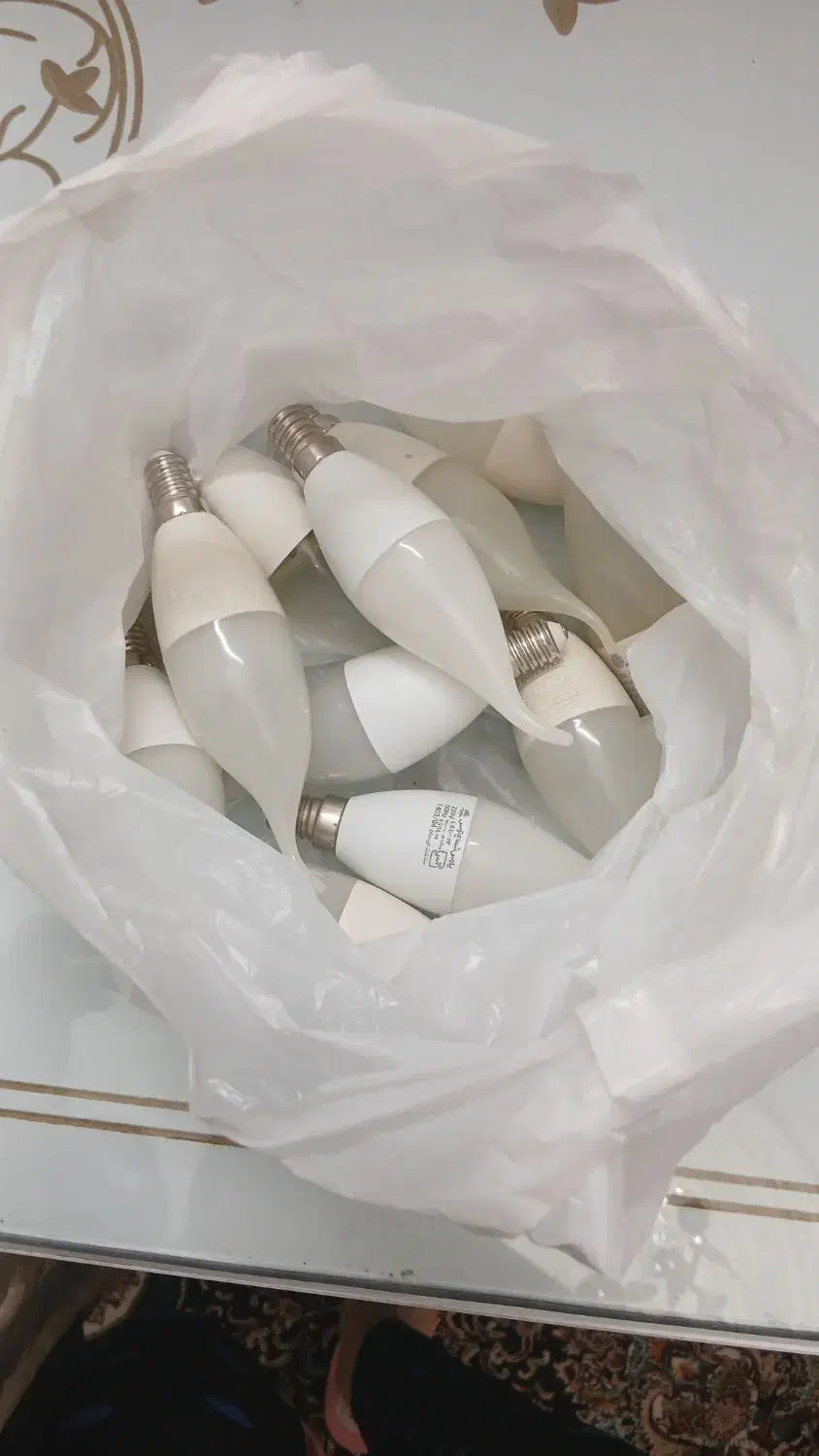 لامپ زرد لوستری|لامپ و چراغ|هشتگرد, شهرک بعثت|دیوار