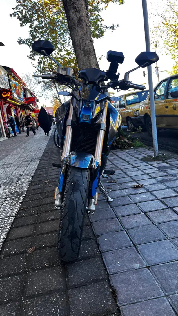 زونتس u1 z2|موتورسیکلت|رشت, خواهر امام|دیوار