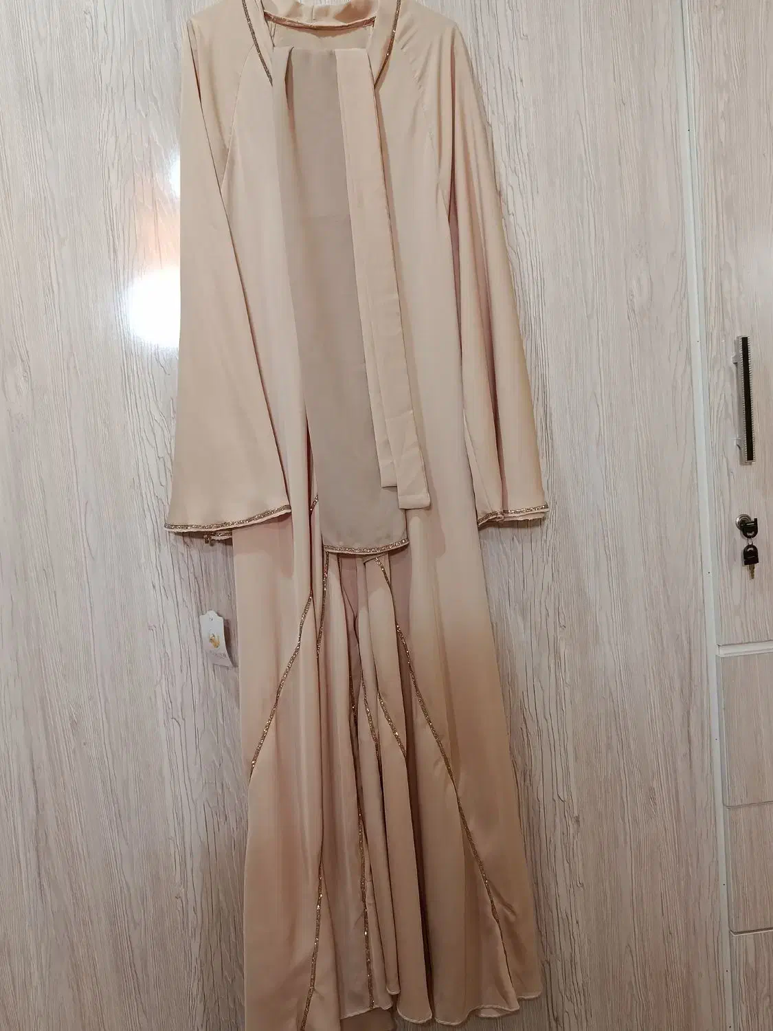 مانتو عبا|لباس|اهواز, معین زاده|دیوار