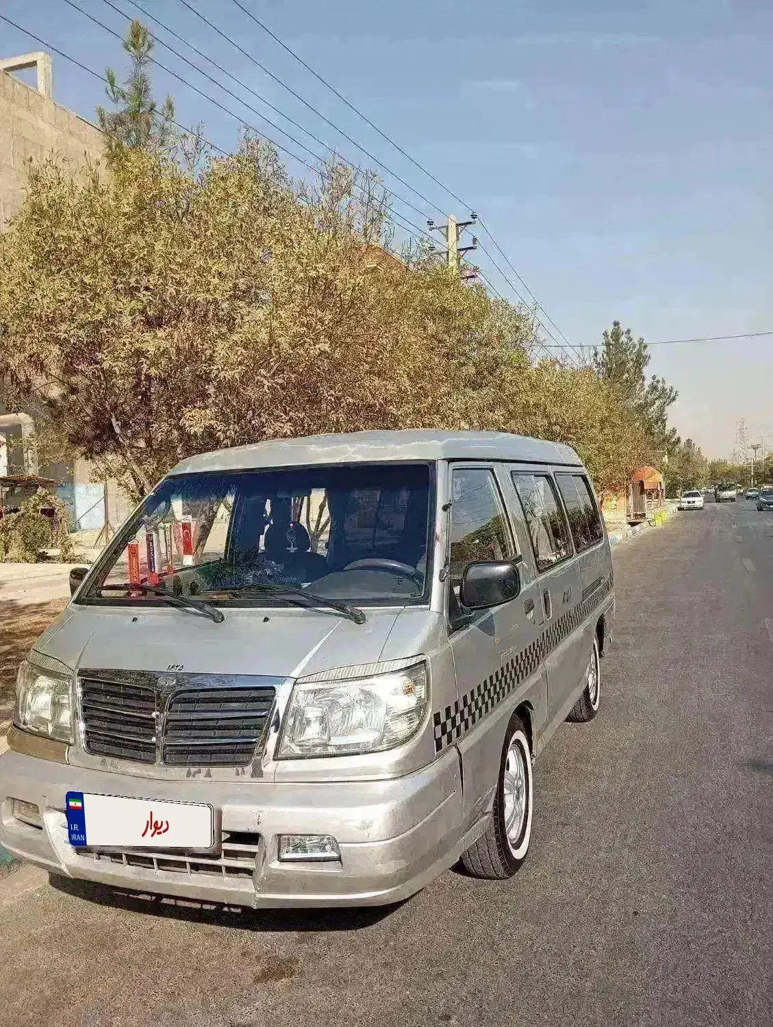 ون تاکسی دلیکا ۲۰۰۰|خودرو سواری و وانت|تهران, امیریه|دیوار