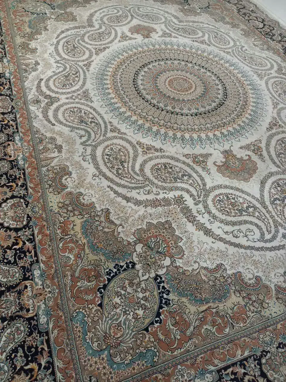 جفت فرش ۱۲ متری تمام نخ ۷۰۰ شانه|فرش|هشتگرد, مدرس|دیوار