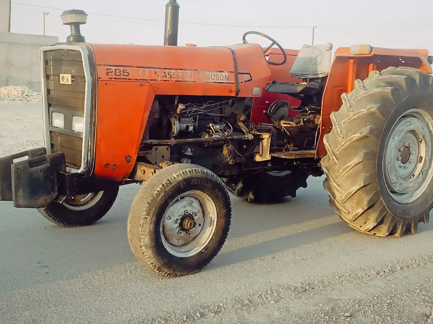 تراکتور فرگوسن ۲۸۵ فابریک تمیز|خودرو سنگین|یزد, |دیوار
