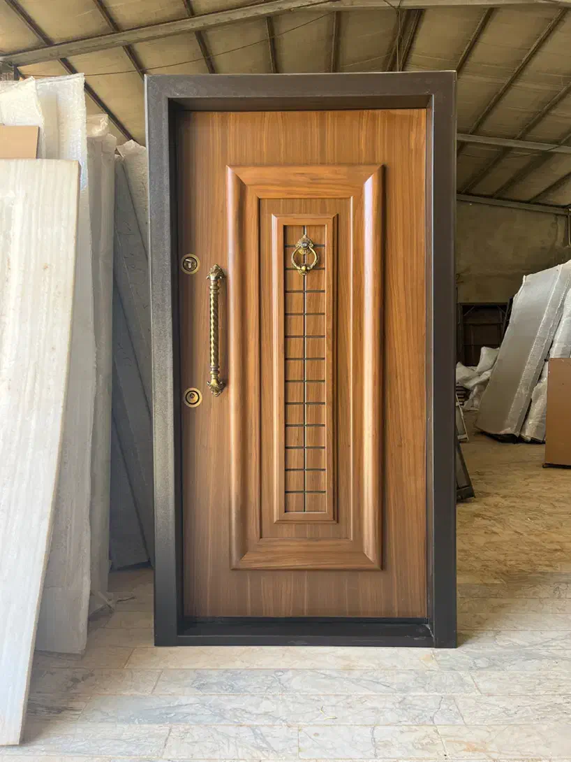 نیروی رنگ کار و منشی جوان|استخدام صنعتی، فنی، مهندسی|اراک, |دیوار