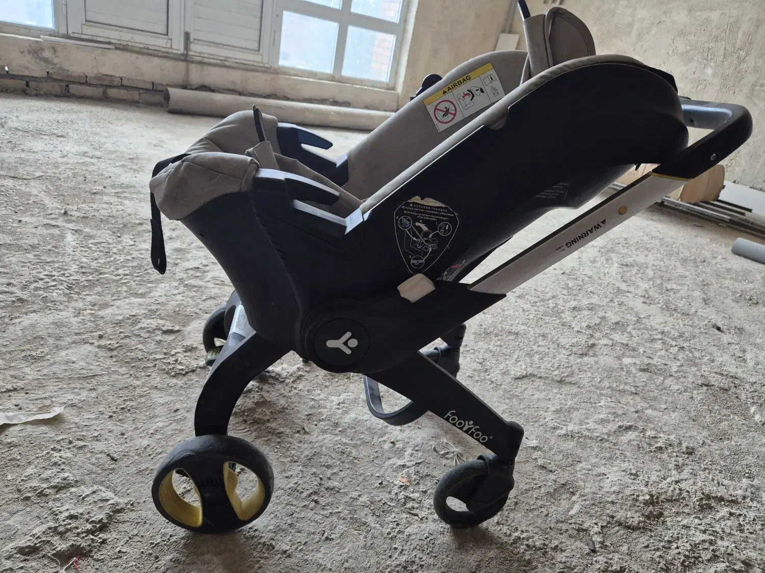 میز و کالسکه|کالسکه و لوازم جانبی|ایوان, |دیوار