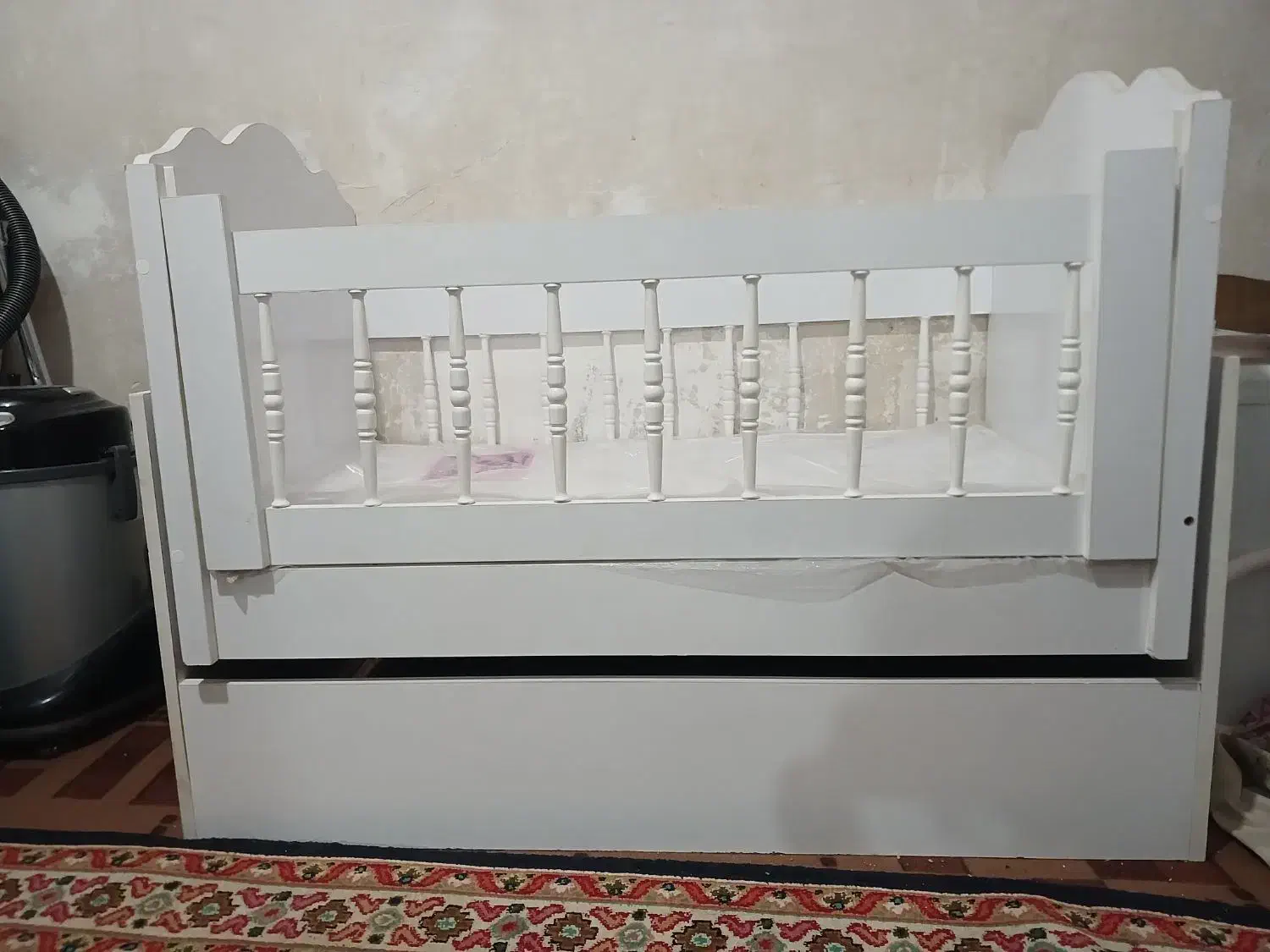 تخت گهواره ای نوزاد تاسه سال|تخت و صندلی بچه|مشهد, ثامن|دیوار