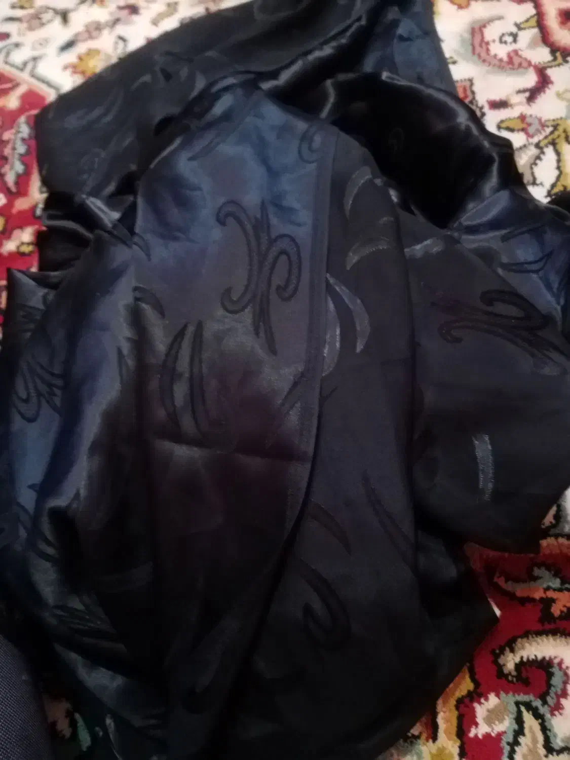 پارچه چادرسیاه|لباس|اصفهان, بهارستان|دیوار