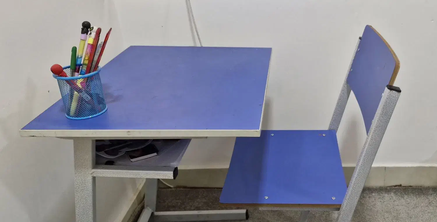 میز و صندلی|میز تحریر و کامپیوتر|امیدیه, |دیوار