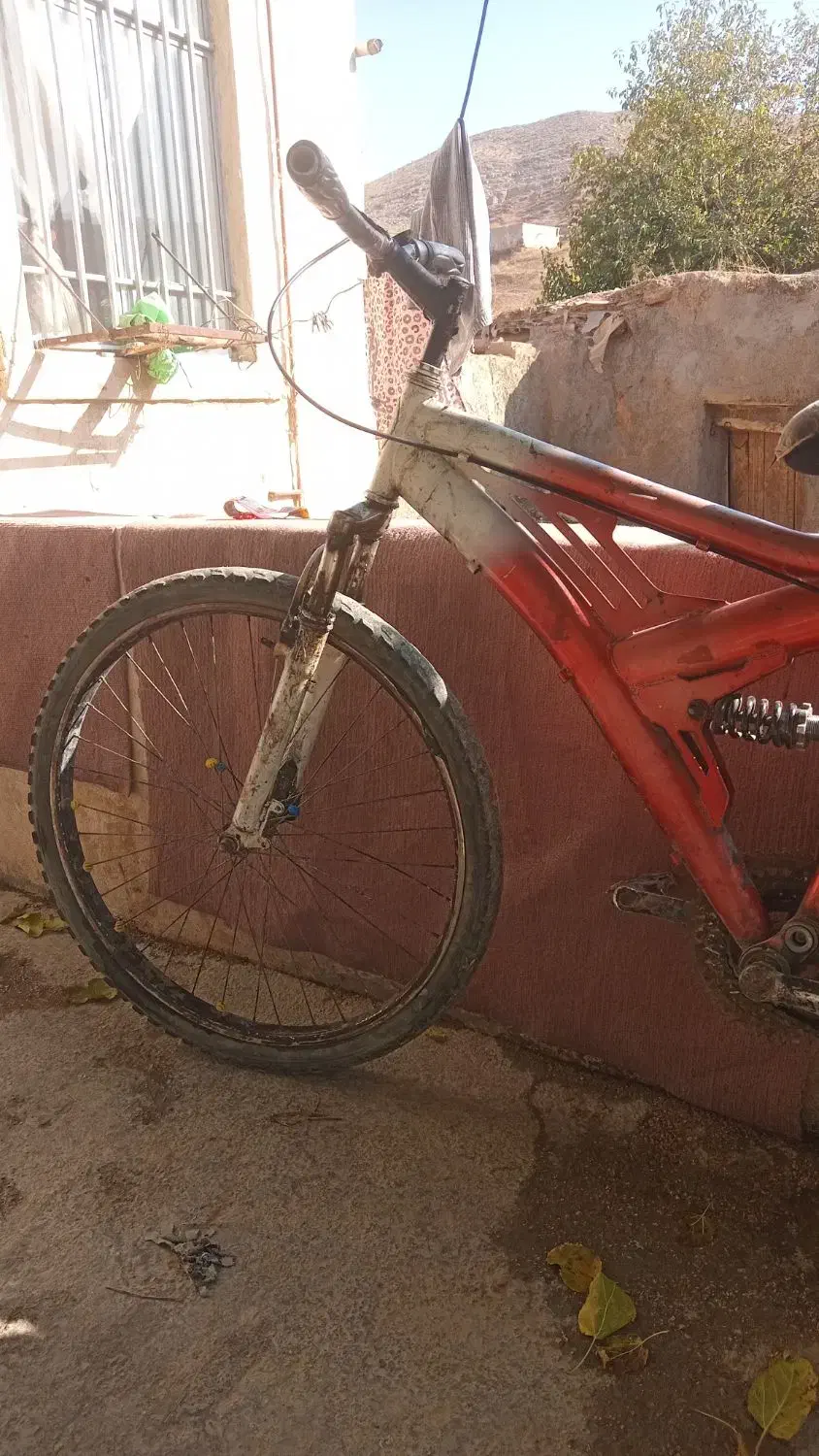 دوچرخه ۲۶ کمک فنر دار|دوچرخه، اسکیت، اسکوتر|آشخانه, |دیوار