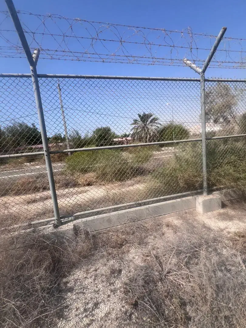 نصب و اجرای فنس کشی، سیم خاردار|خدمات پیشه و مهارت|شیراز, شهرک صنعتی شیراز|دیوار