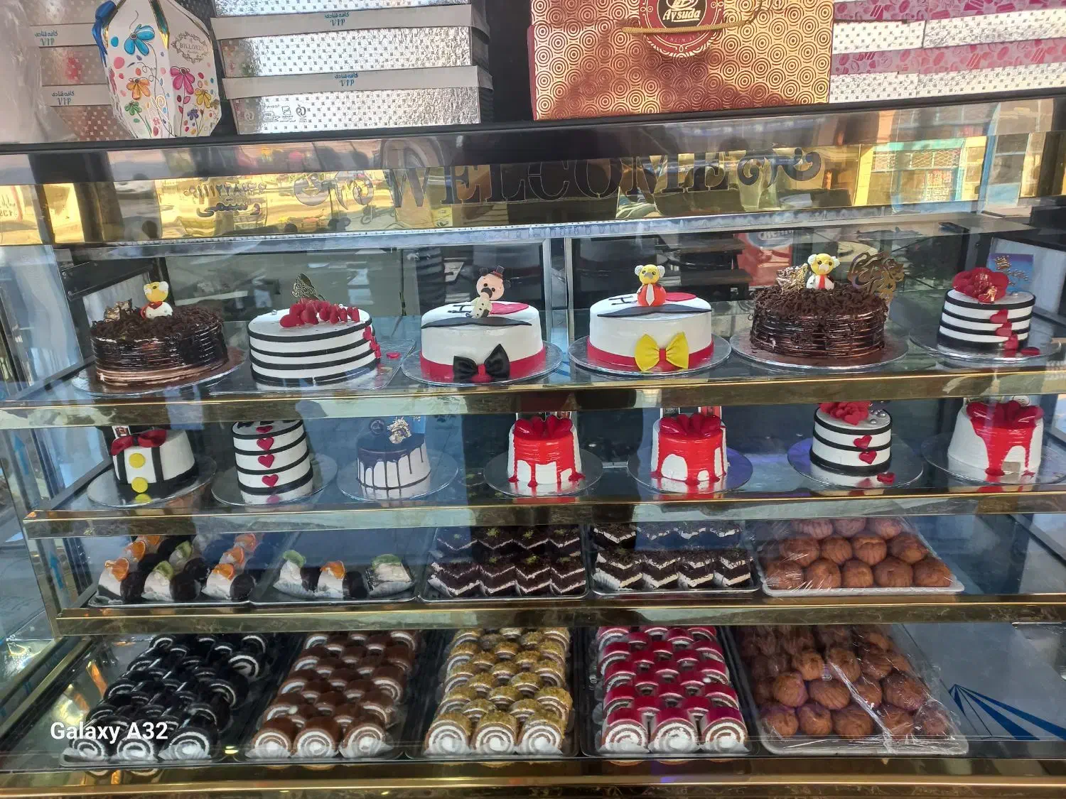 یخچال شیرینی با ویترین شیرینی|فروشگاه و مغازه|محمودآباد, |دیوار