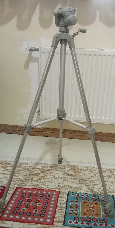 سه پایه دوربین|دوربین عکاسی و فیلم‌برداری|فولادشهر, مسکن مهر فولادشهر|دیوار