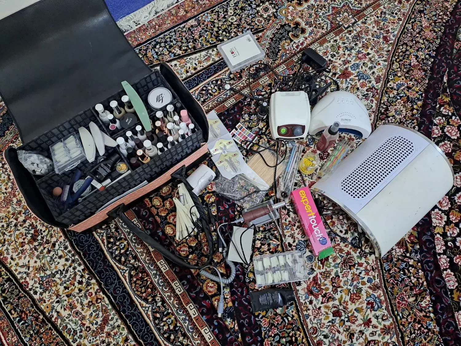 فروش تمام وسایل کاشت ناخن کاملا نو|آرایشی، بهداشتی، درمانی|یاسوج, |دیوار