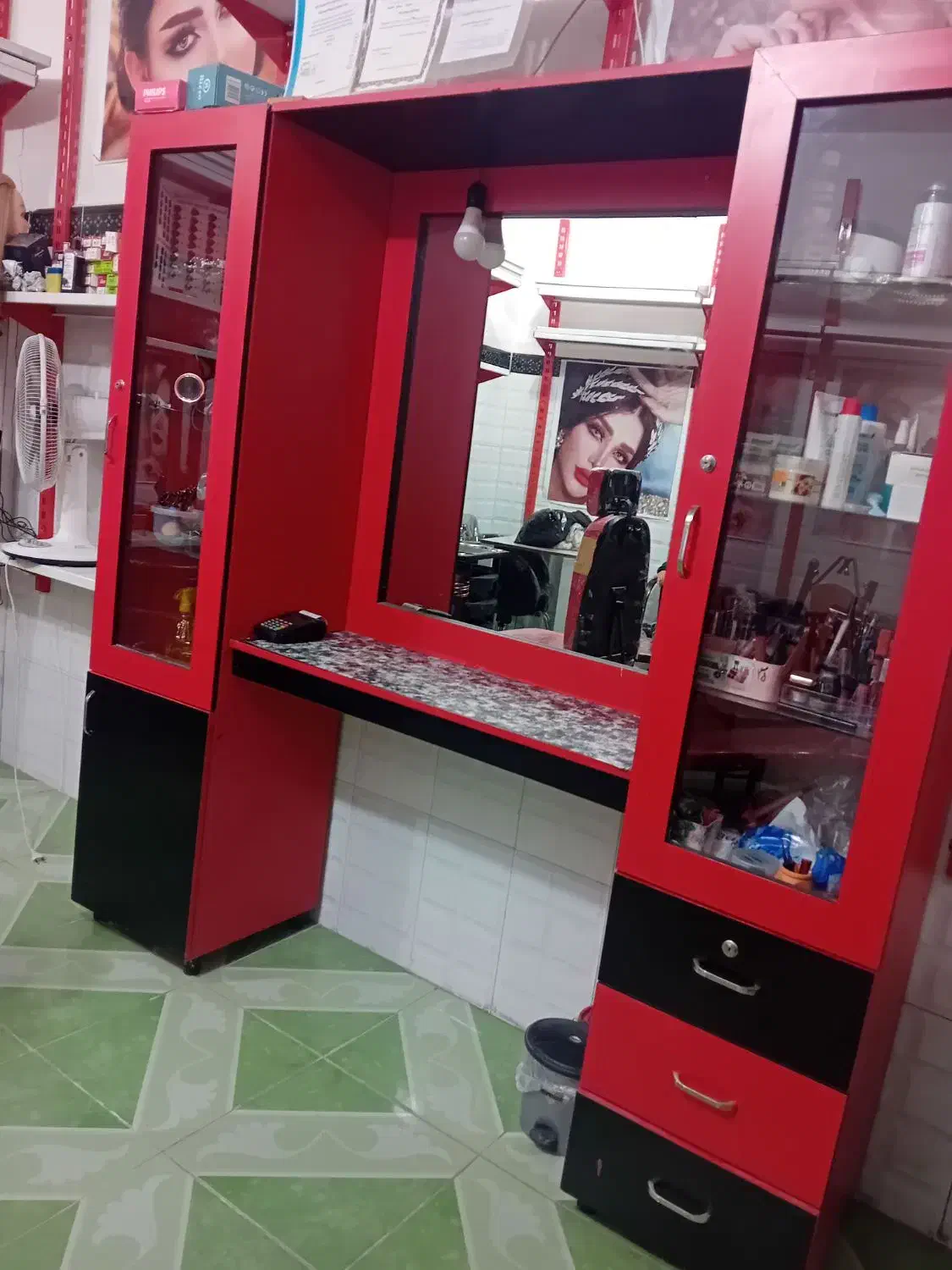 وسایل آرایشگاه|آرایشگاه و سالنهای زیبایی|مشگین شهر, |دیوار