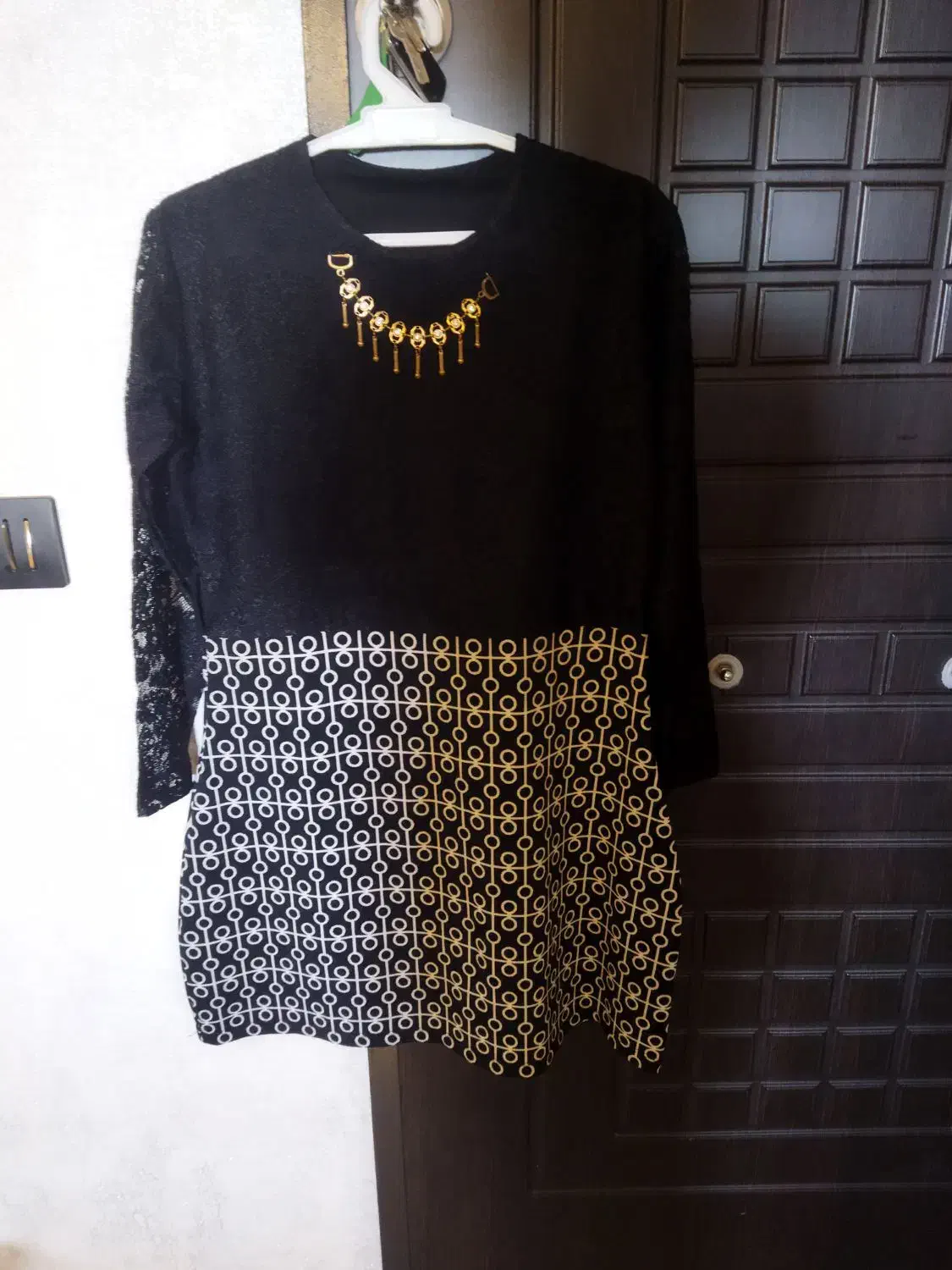 لباسهای خارجی جنس درجه یک|لباس|کرج, کوی گلها|دیوار