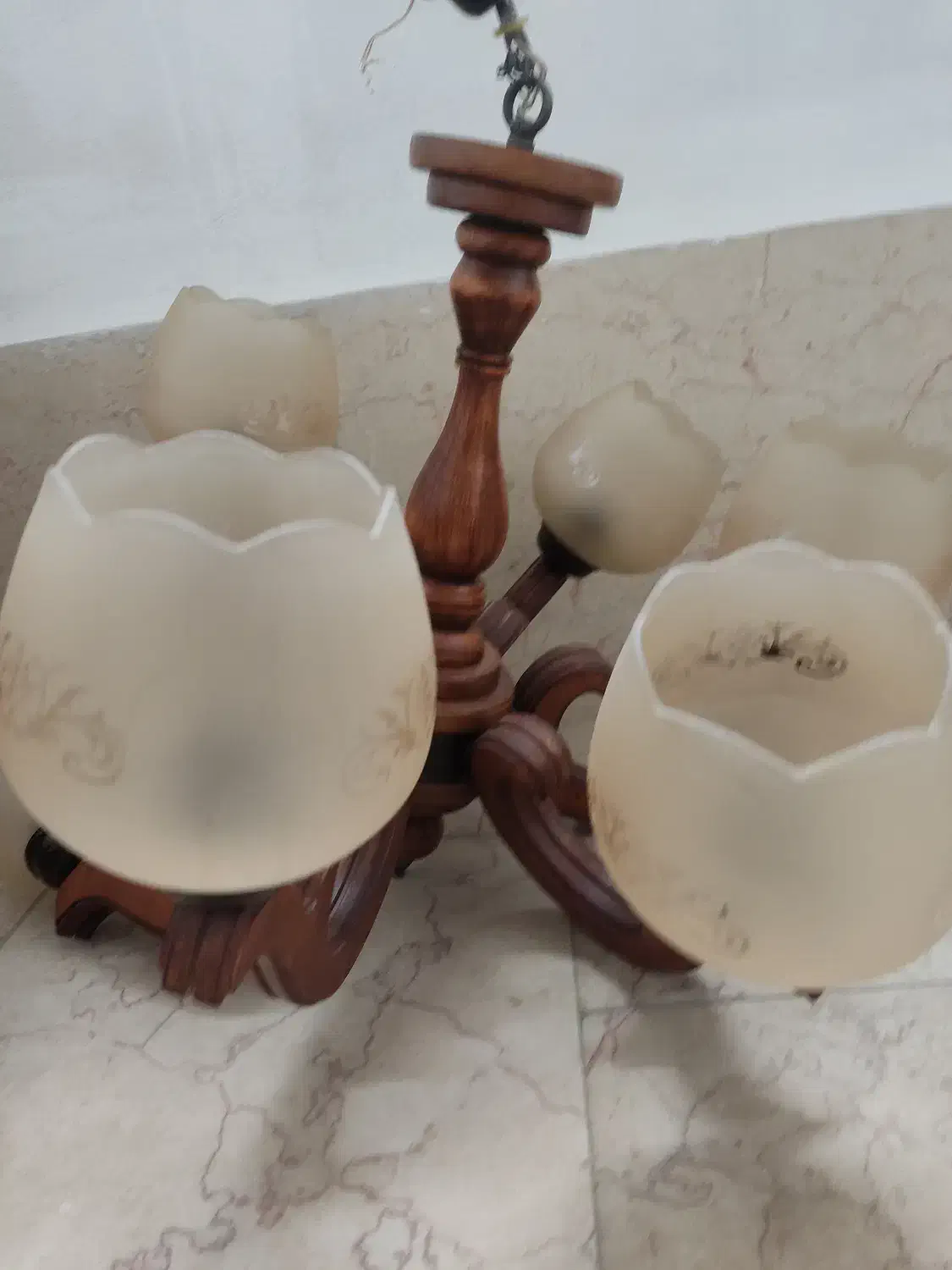 لوستر چوبی شش شاخه|لوستر و چراغ آویز|نوشهر, |دیوار