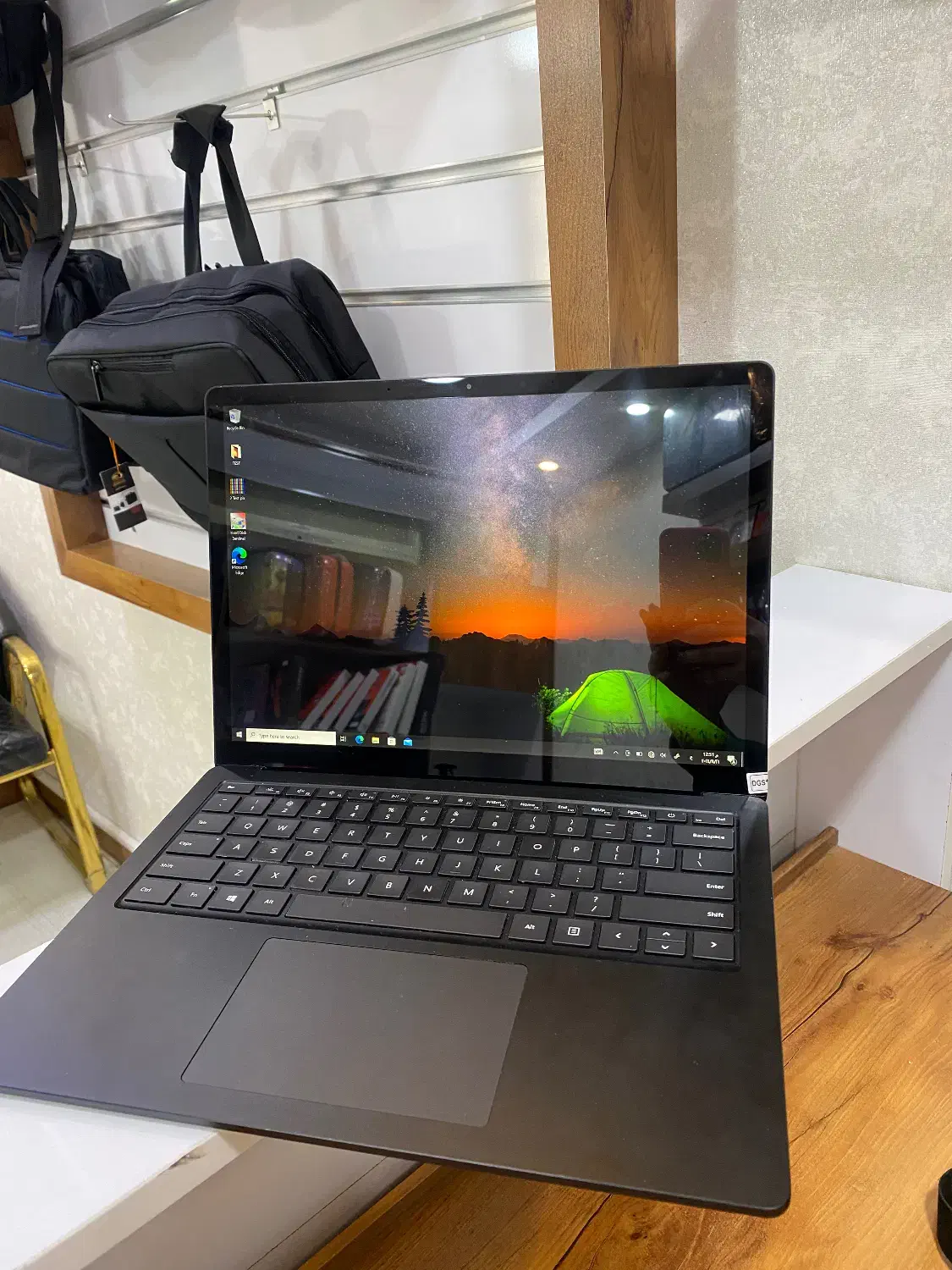 سرفیس مشکی تمام قسط برای بازنشستگان|رایانه همراه|اصفهان, باغ زرشک|دیوار