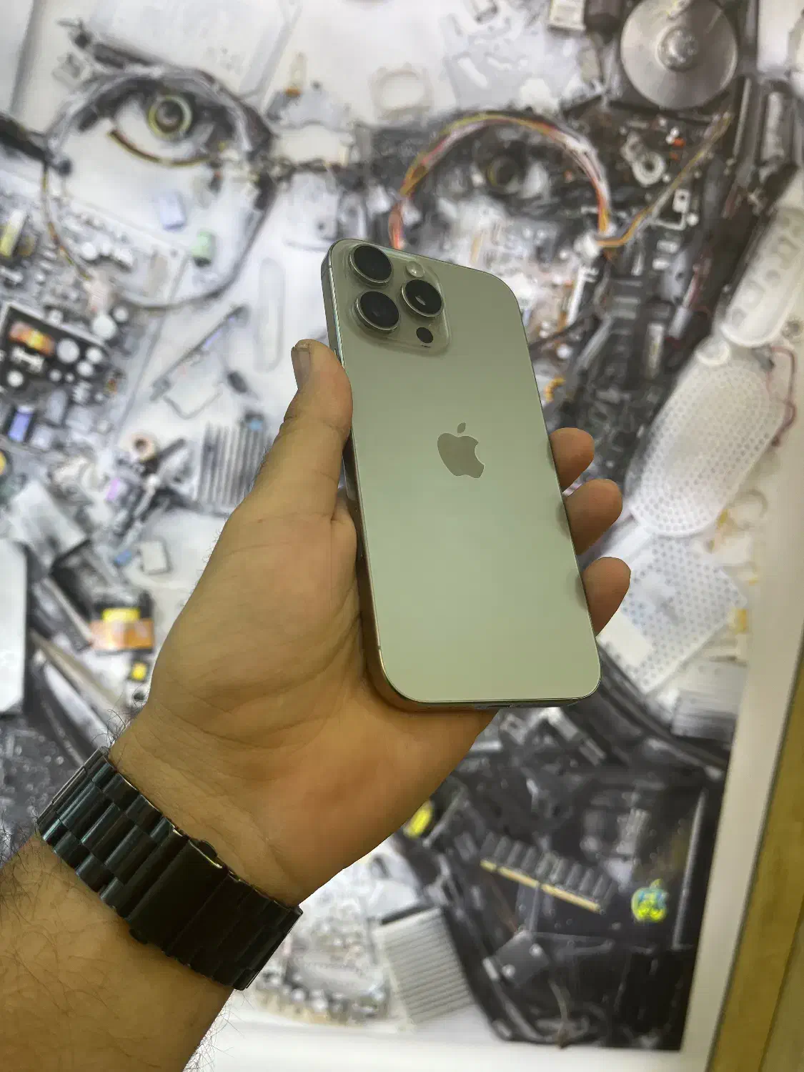 ایفون 16ProMaxرنگ نچرال 256گیگ پارت نامبر ZAA|موبایل|اصفهان, احمدآباد|دیوار