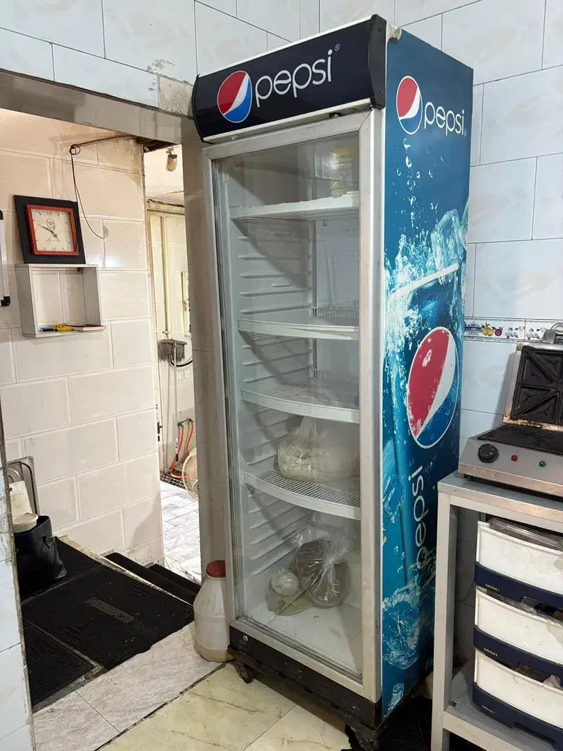 فروش فوری یخچال و لوازم سوپر مارکتی|فروشگاه و مغازه|گرگان, |دیوار