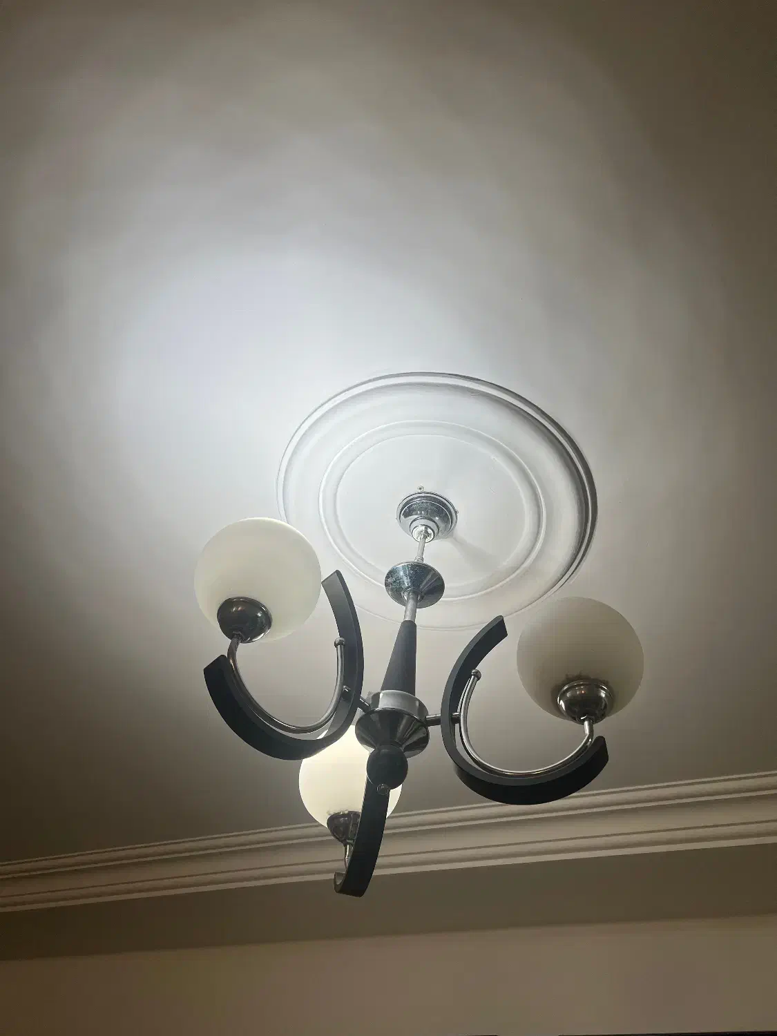 لوستر سه شاخه حبابی|لوستر و چراغ آویز|رشت, شالکو|دیوار