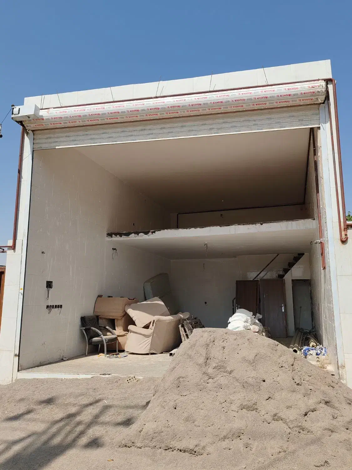 مغازه 85 متربا 2 واحد مسکونی معاوضه با ماشین سنگین|فروش خانه و ویلا|نیشابور, ده حلاج|دیوار