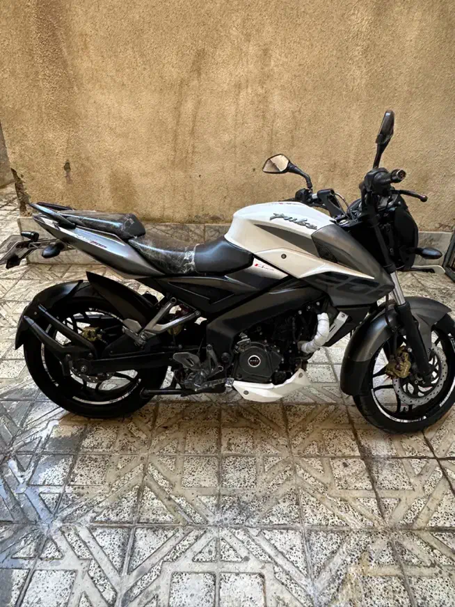Ns 200 ان اس درحد نو نیوفیس 98 حتما بخون|موتورسیکلت|بهارستان, |دیوار