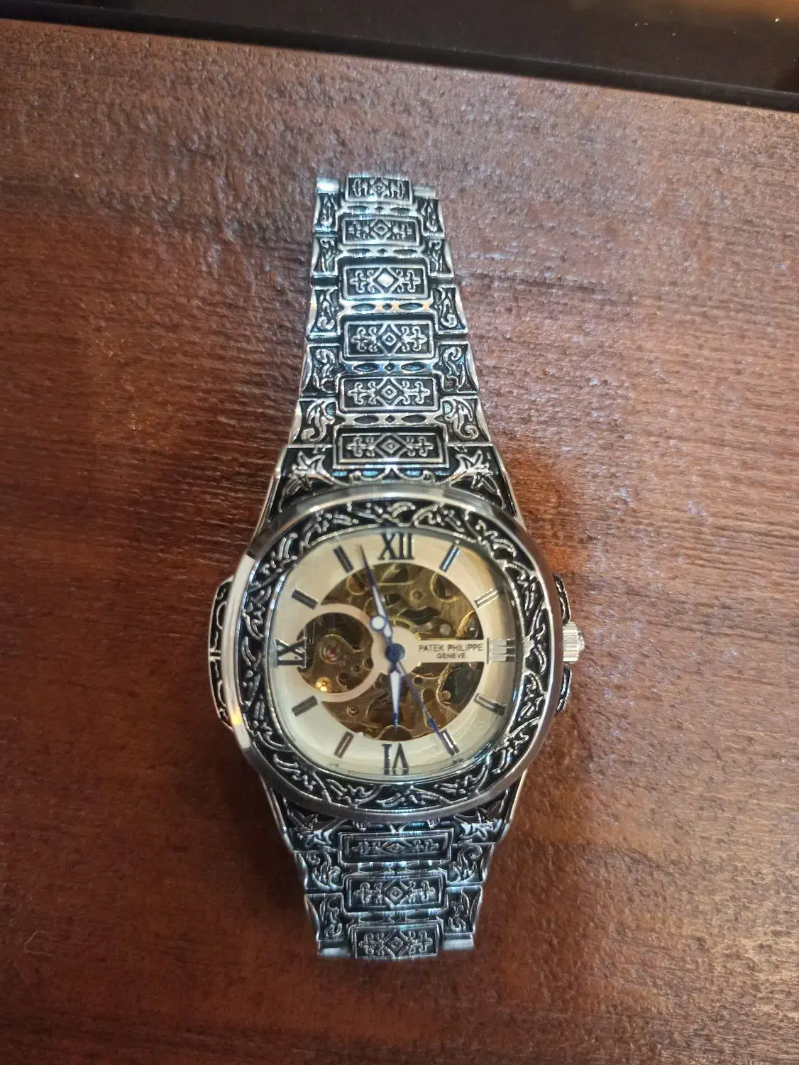 نه تا ساعت قیمت یکی کاملا سالم و کلکسیونی|ساعت|پردیس, فاز ۸|دیوار