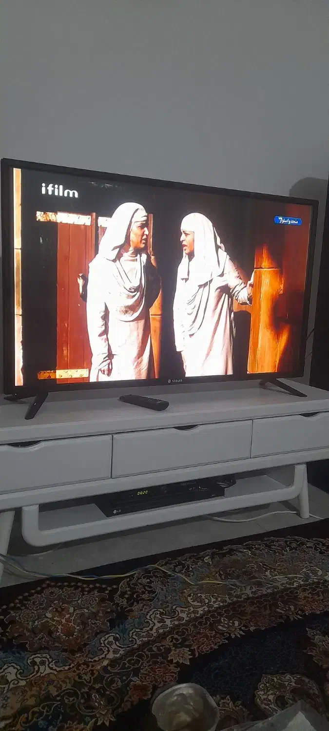 ال سی دی و میز تلویزیون|تلویزیون و پروژکتور|ساوه, |دیوار