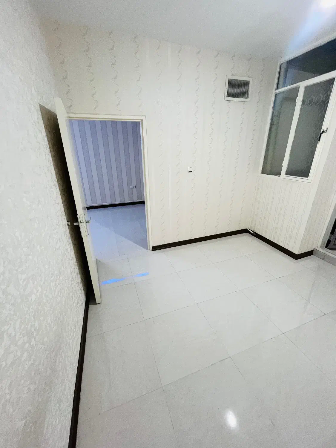 ۱۱۰متر دوخوابه تکواحدی تخلیه شرق پروین