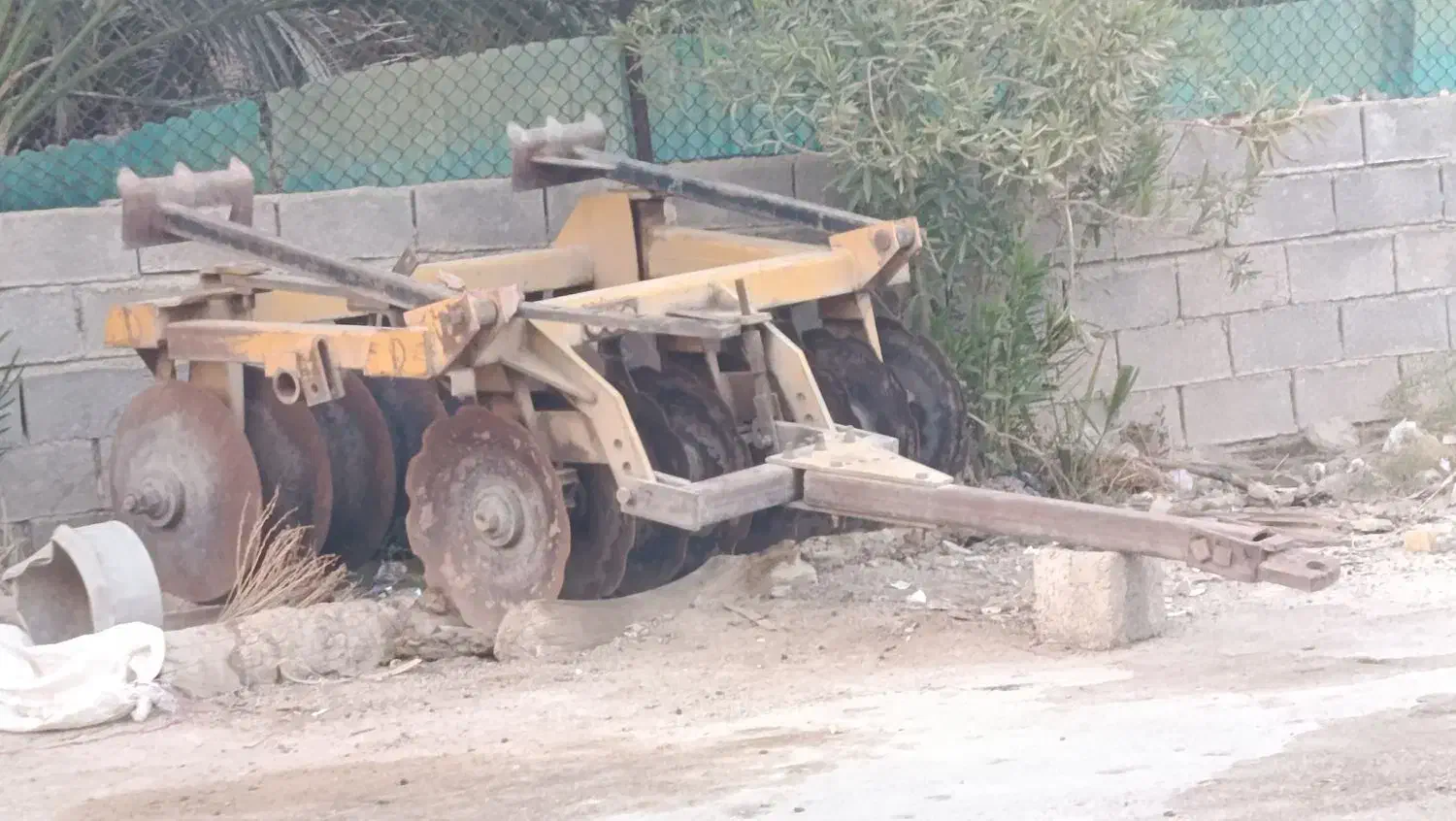 تراکتور مدل ۸۱ تمیز مدارک کامل با دیکس سه ستاره|خودرو سنگین|شادگان, |دیوار