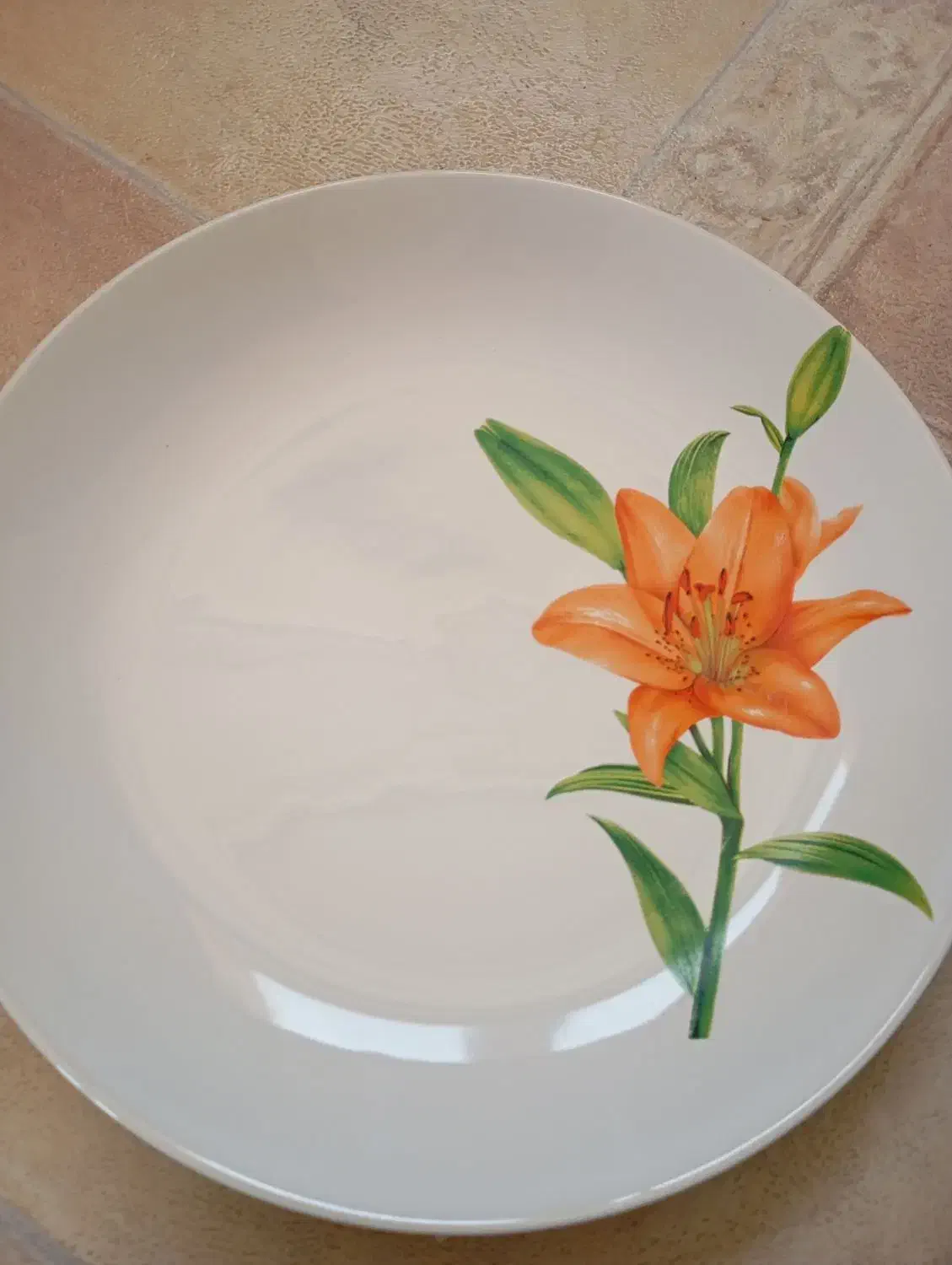 سرویس ۵۲ پارچ سرامیک|ظروف سرو و پذیرایی|شیراز, فرگاز|دیوار