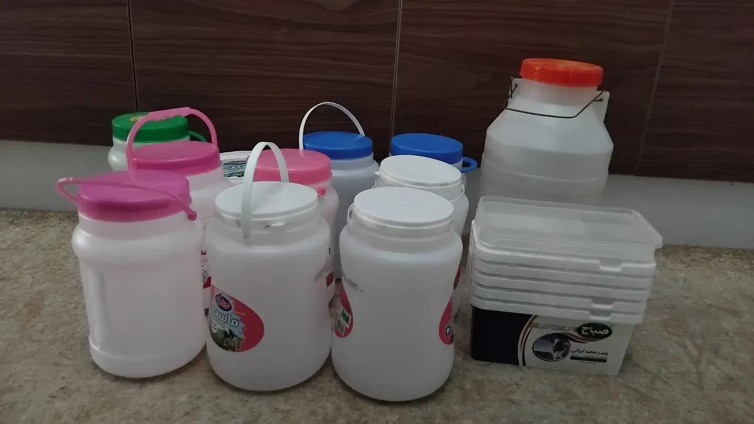 دبه ماست برای شوری وخیارشوروظرف پنیر|ظروف نگهدارنده، پلاستیکی، یک‌بارمصرف|مشهد, الهیه|دیوار