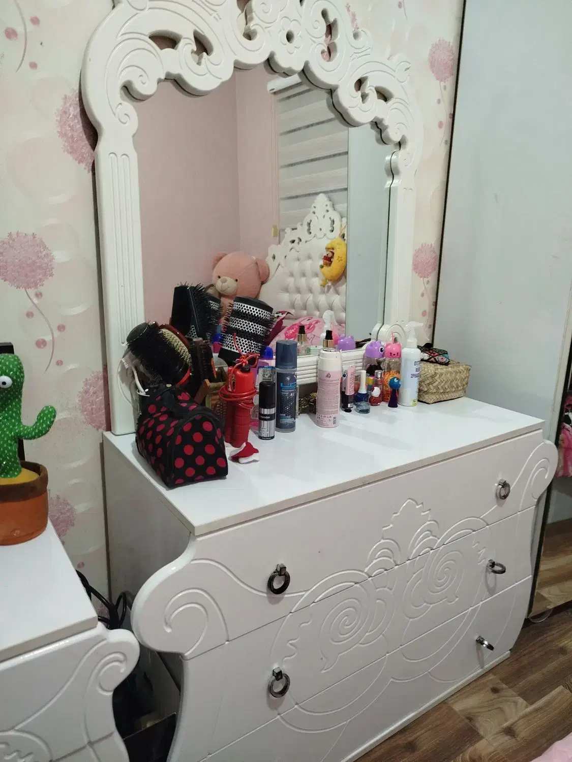 سرویس خواب دونفره|تخت و سرویس خواب|رشت, کوی جام جم|دیوار