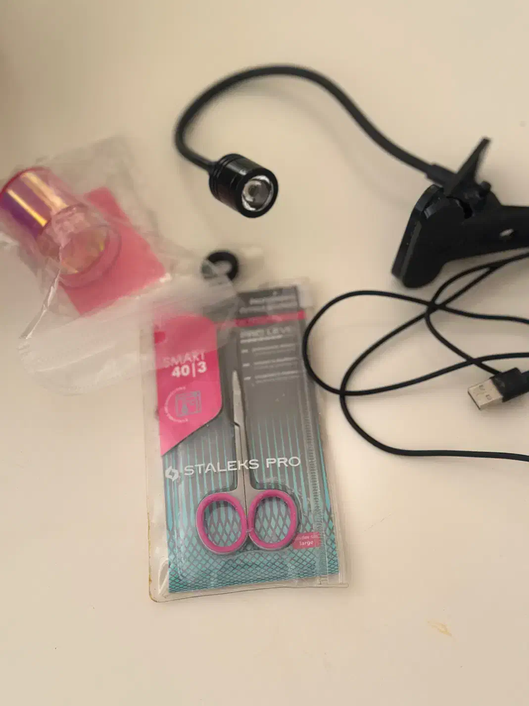 لوازم ناخن|آرایشگاه و سالنهای زیبایی|رشت, نیروی دریایی|دیوار