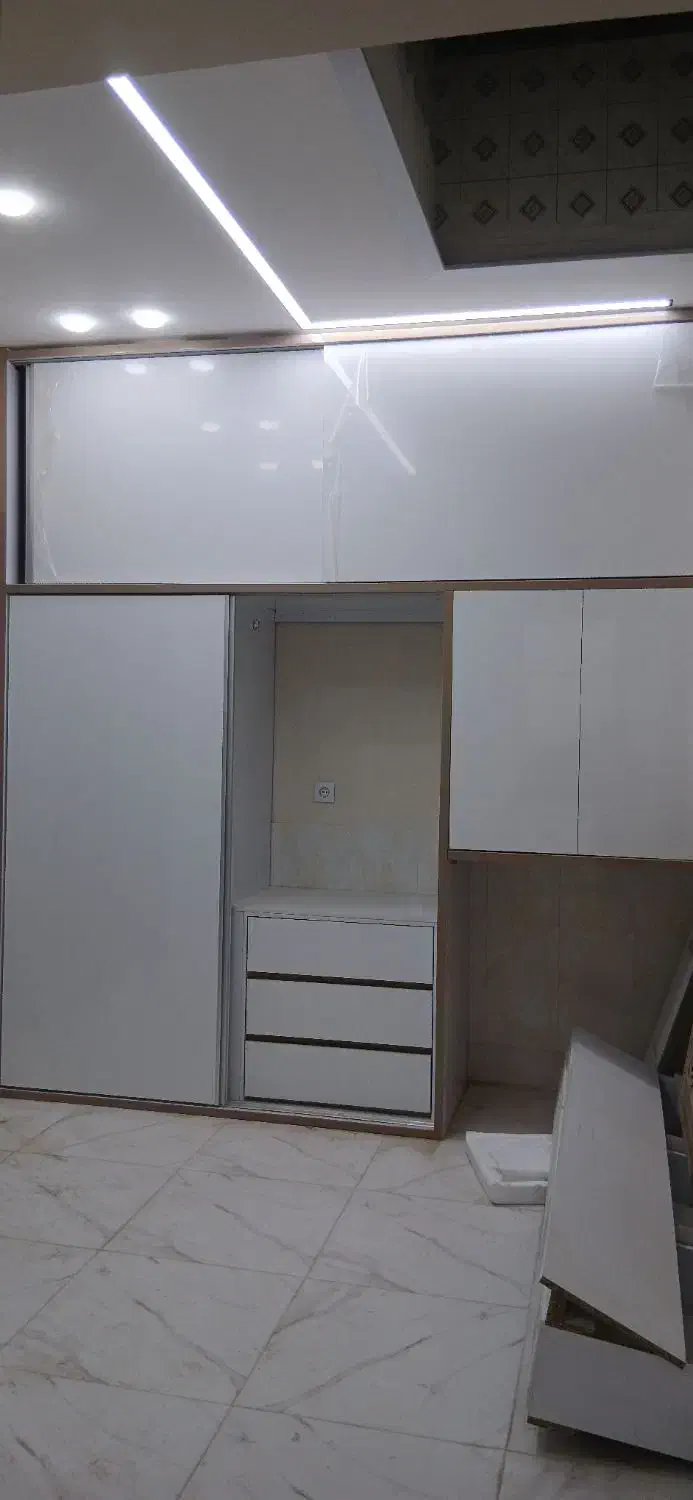 کمد دیواری|جاکفشی، کمد، دراور|قم, قلعه کامکار|دیوار