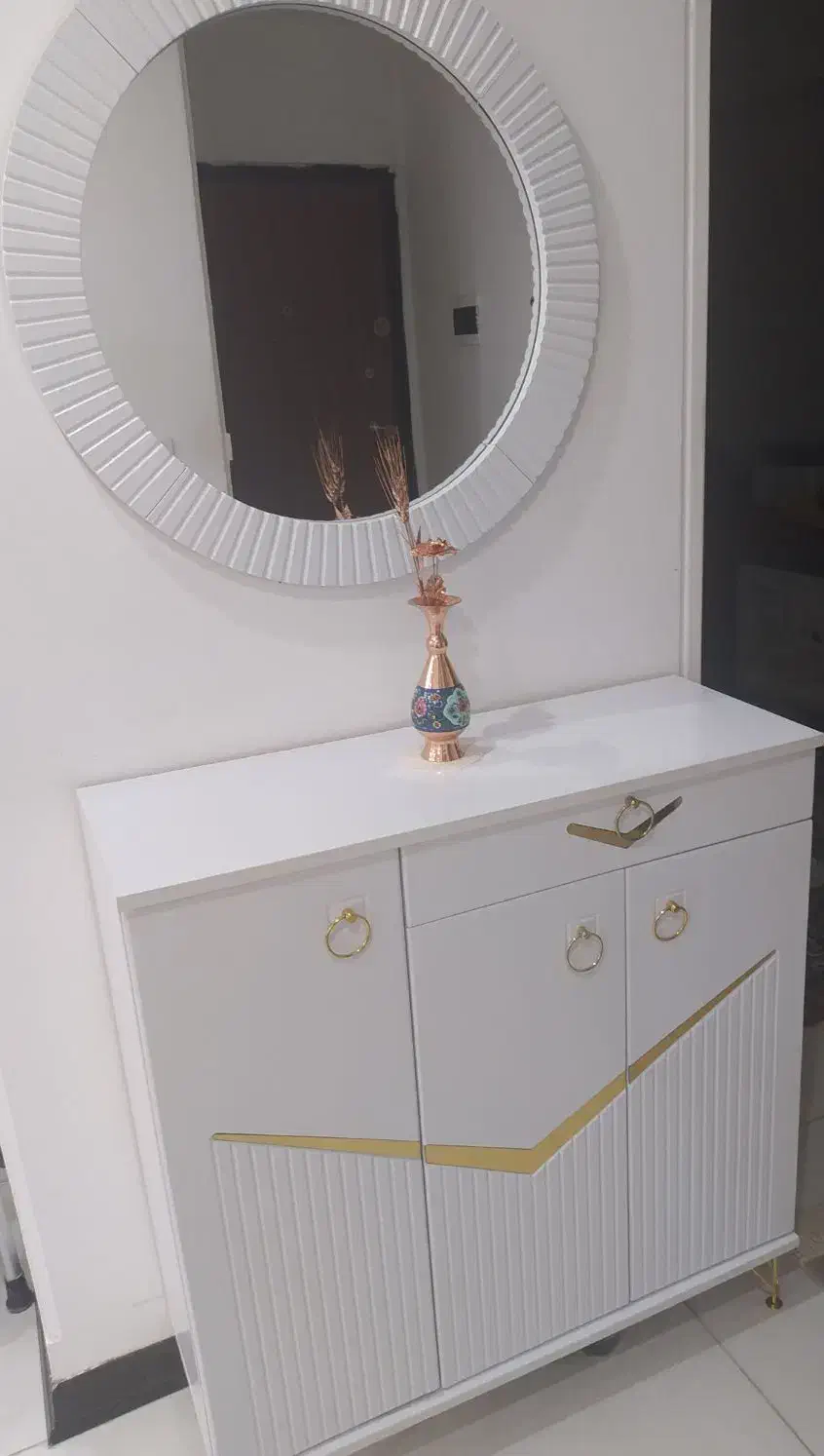 جاکفشی|جاکفشی، کمد، دراور|قدس, شهر‌قدس|دیوار